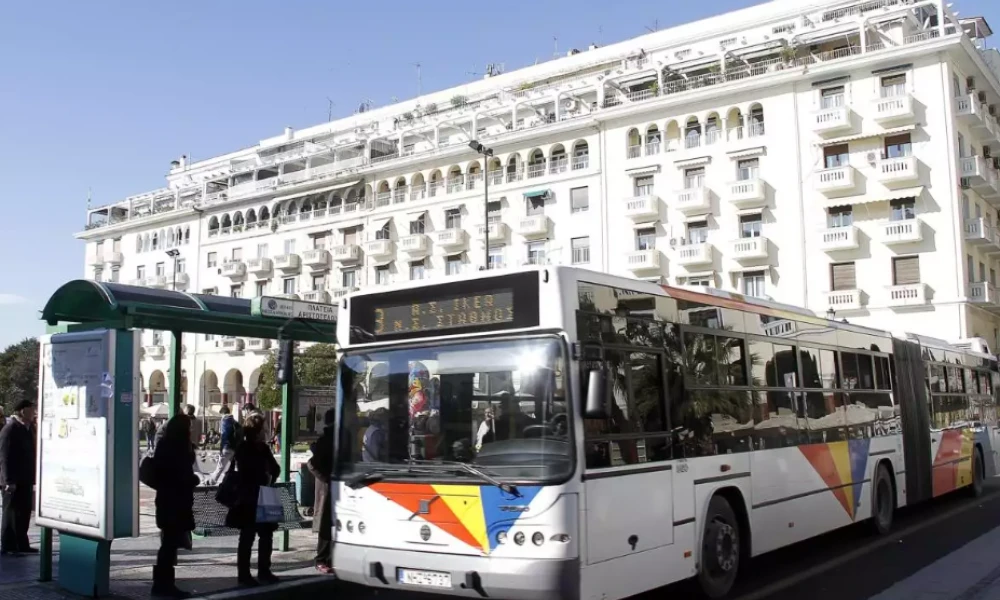 Θεσσαλονίκη: Νεκρή ηλικιωμένη που παρασύρθηκε από λεωφορείο